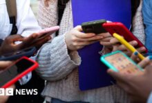 EE لإطلاق خطط الهاتف التي تقيد الإنترنت للشباب