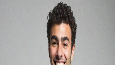 شبه Luigi Mangione يستخدم لنمذجة القميص على shein