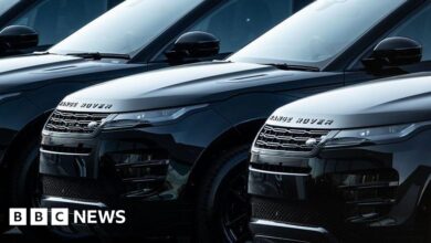 يعترف Jaguar Land Rover بأن المتسللين قد أخذوا بيانات