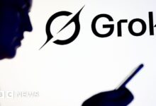 يقوم نظام Grok AI الخاص بـ Elon Musk بتغيير صور النساء لإزالة ملابسهن