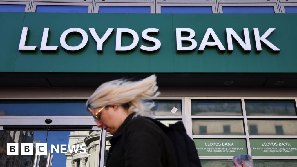 أبلغ مستخدمو تطبيق Lloyds وHalifax وBank of Scotland عن نتائجهم